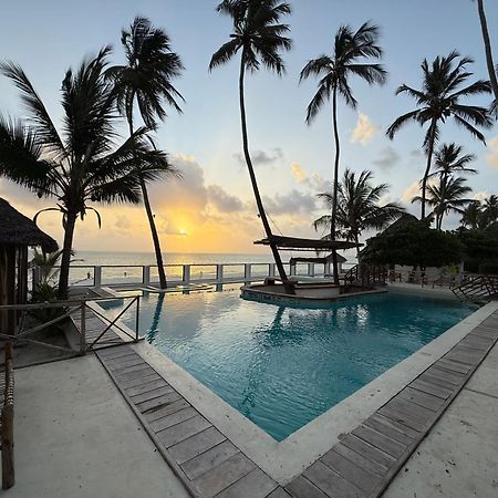Tiki Beach Club & Resort (Adults Only) Bwejuu Bagian luar foto