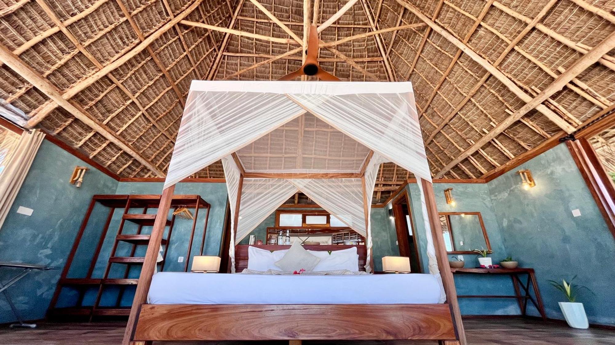 Tiki Beach Club & Resort (Adults Only) Bwejuu Bagian luar foto