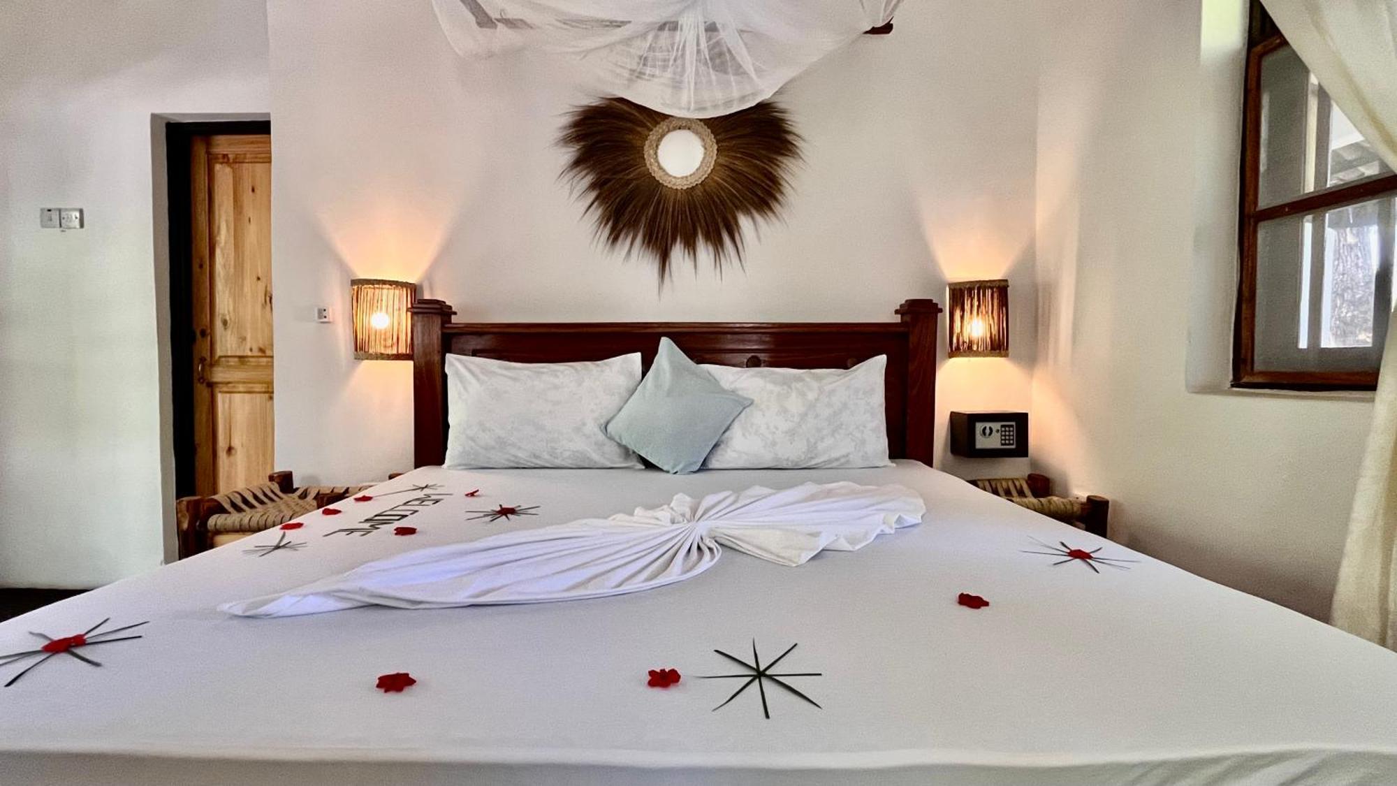 Tiki Beach Club & Resort (Adults Only) Bwejuu Bagian luar foto