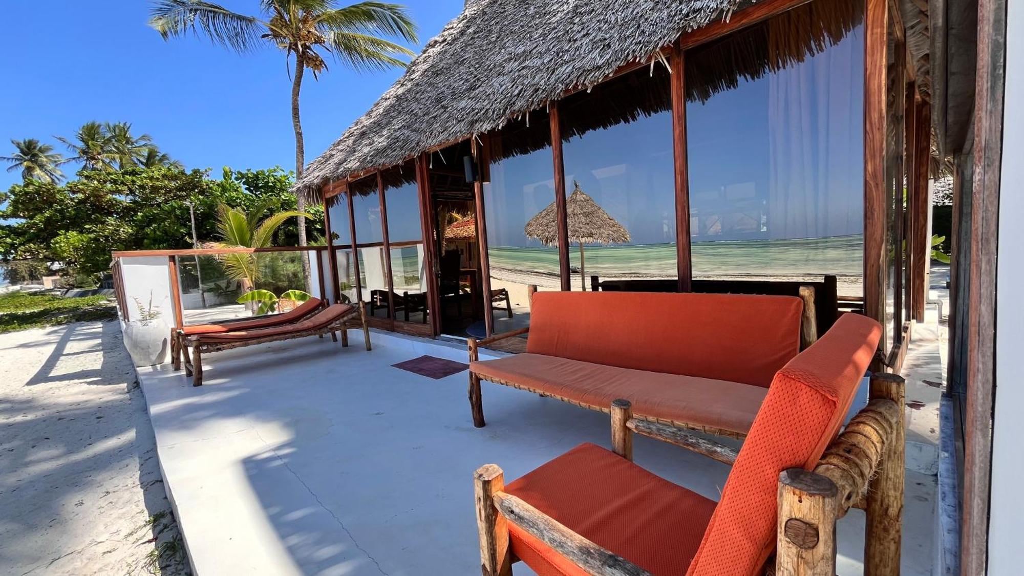 Tiki Beach Club & Resort (Adults Only) Bwejuu Bagian luar foto